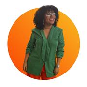 Maestra especializada en herramientas tecnológicas, sistemas computacionales, tics